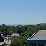 Blue Horizon Apartment
