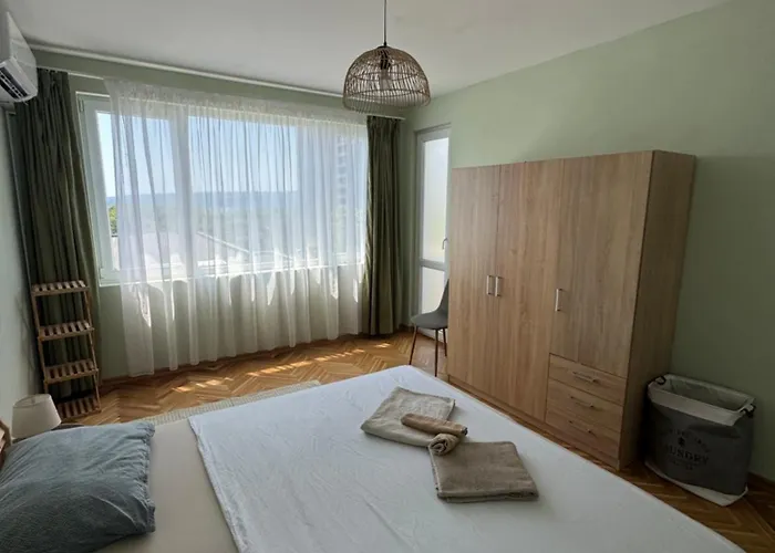 アパート Blue Horizon ヴァルナ